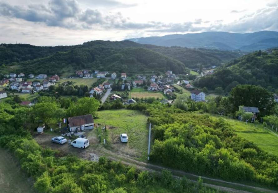 Građevinsko zemljište s idejnim projektom u srcu zelenog zagrebačkog predgrađa