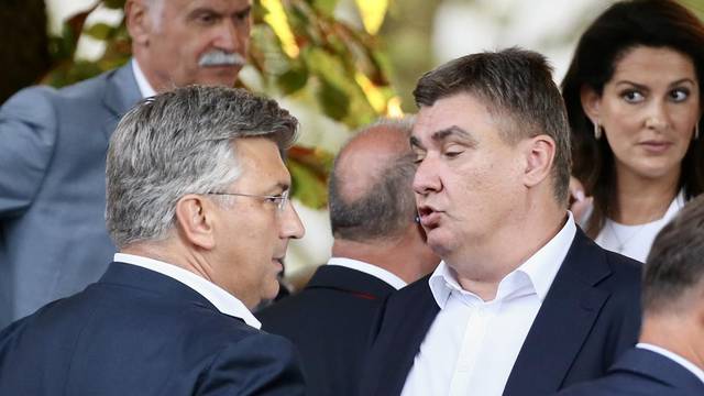 Sinj: Zoran Milanović i Andrej Plenković u razgovoru nakon završetka Alke