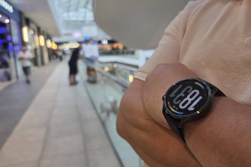Testirali smo Xiaomi Watch S5: Odli&ccaron;no izgleda, a baterija traje