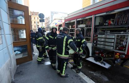 Potpisali ugovore: Država će nabaviti 94 vatrogasna vozila