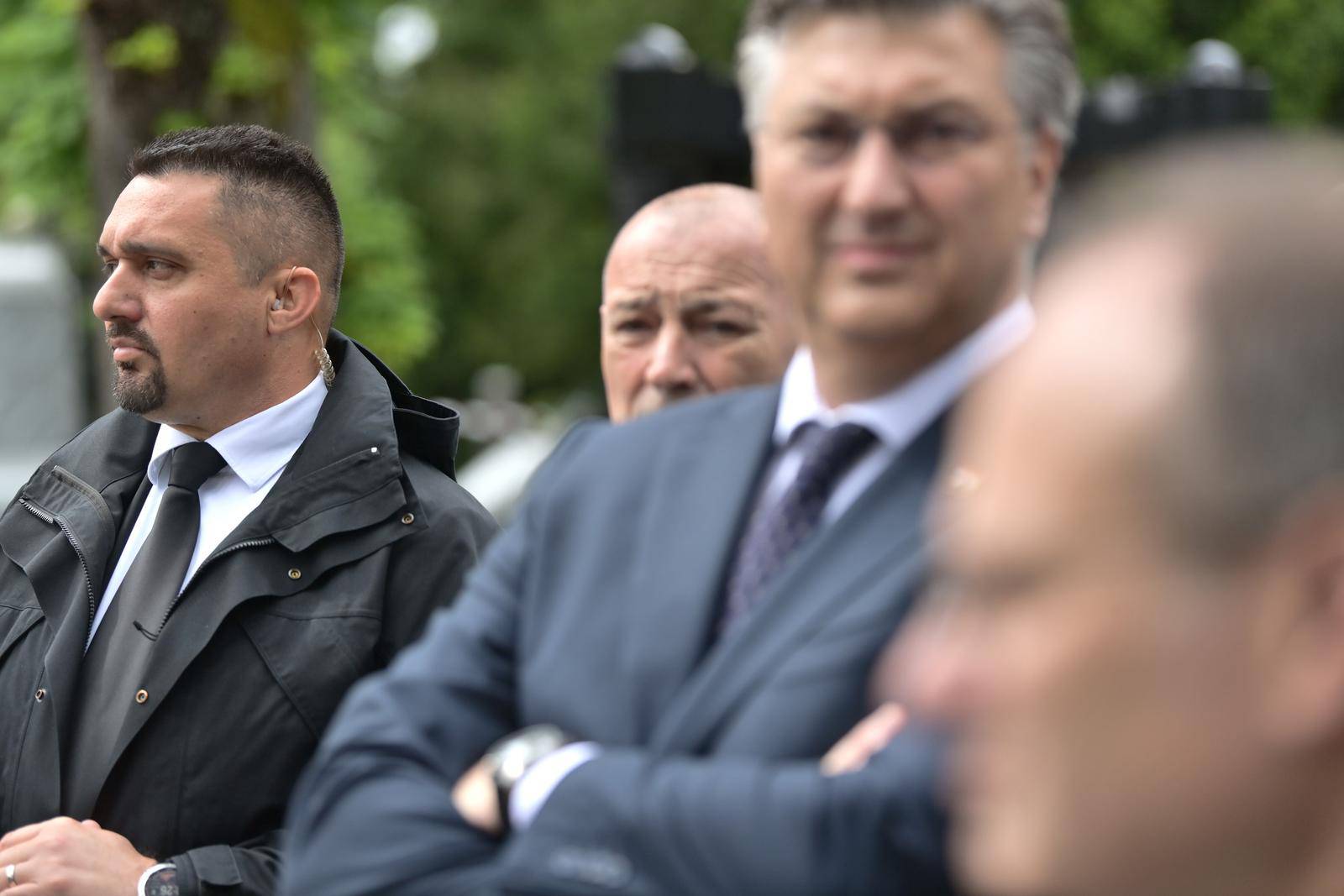 Zagreb: Jako osiguranje na Mirogoju prije dolaska državnog vrha na obljetnicu Bleiburga