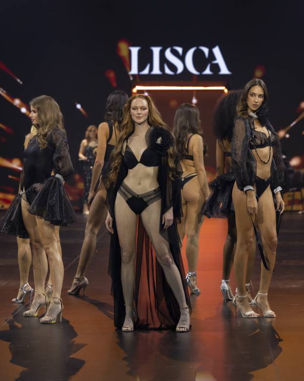 FOTO Lisca svoju 70. obljetnicu proslavila spektakularnom revijom donjeg rublja