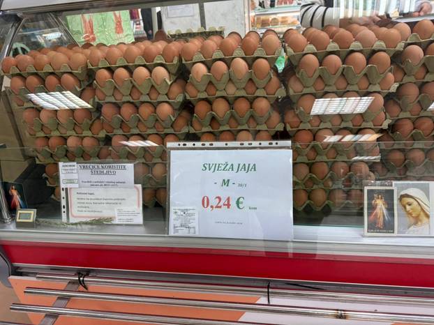 24SATA NA DOLCU Ovo su cijene s tržnice u Zagrebu uoči Uskrsa!