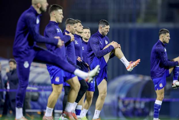 Zagreb: Zagrijavanje igrača uoči početka utakmice GNK Dinamo - Celta Vigo
