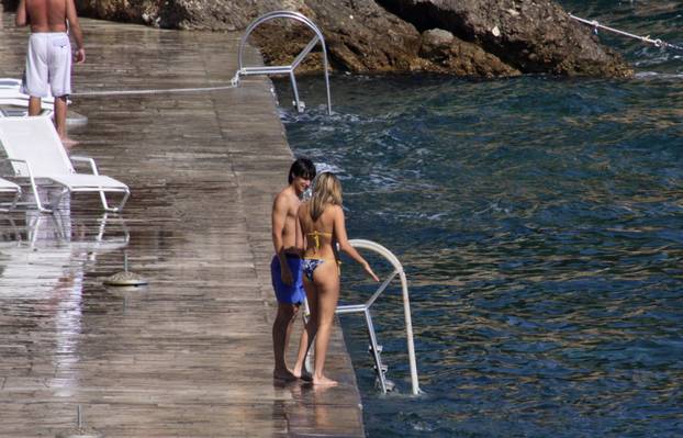 ARHIVA - Dubrovnik, 2009. Luka Modri? uživao s djevojkom Vanjom Bosni? na jet skiju