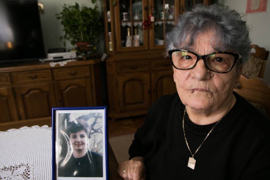 Traži kćer: 'Došla je, oprala je i osušila kosu, a onda je nestala'