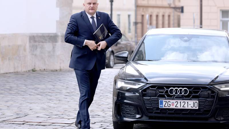 DOZNAJEMO Hrvatska će pustiti naftu iz zaliha! Evo koliko tona