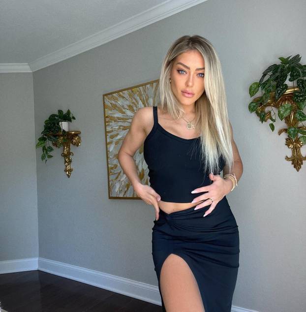 FOTO Da, imam dijete i poziram polugola. Pa neću valjda skrivati svoje isklesano tijelo?