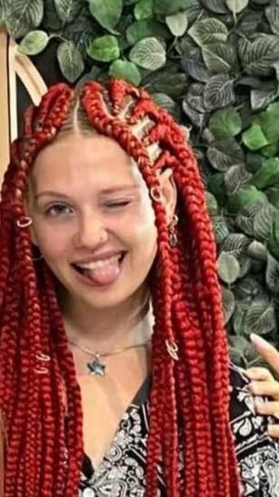 Transformacija Mije Negovetić: Pjevačica se odvažila na hrabru frizuru i pokazala novi trend...