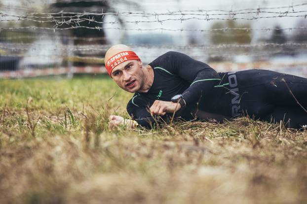 FOTO Betonske kugle od 40 kg, bacanje koplja, pješčane vreće: Ovo su prepreke za 'spartance'
