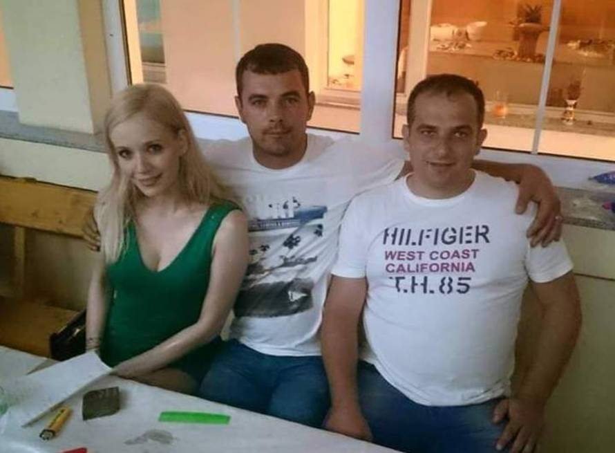 Privatni album/Scena.hr