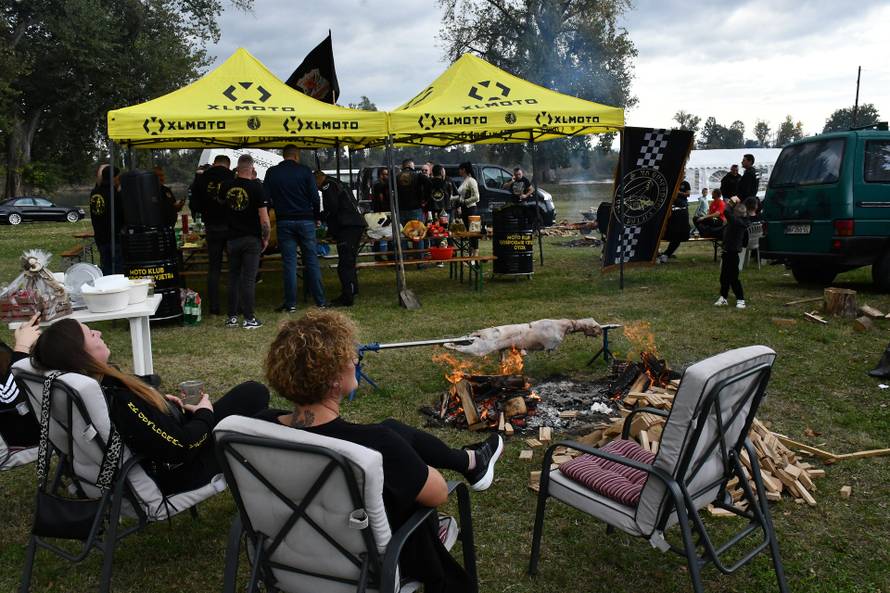 Drama u Slavonskom Brodu: 'Umjesto pečenke, na ražanj smo stavili janjca. I tunu...'