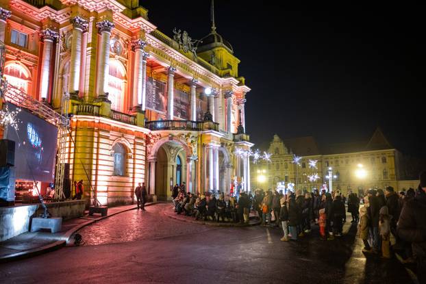 Zagreb: Prijenos baletne bajke Orašar ispred HNK