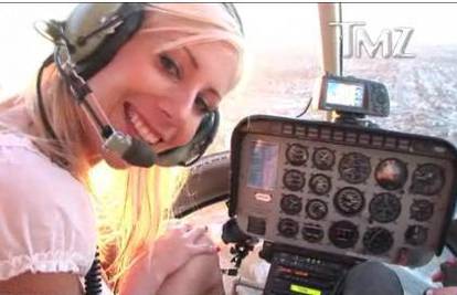 Porno Puma pilota oralno zadovoljila u helikopteru