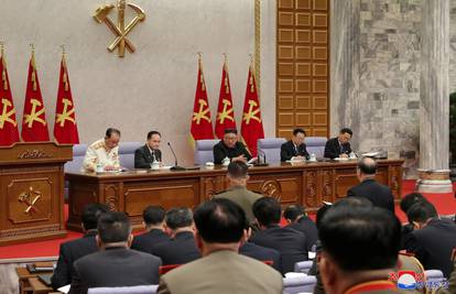 Kim Jong Unu suradnici krivi za lošu gospodarsku situaciju u zemlji: Otvoreno ih je kritizirao