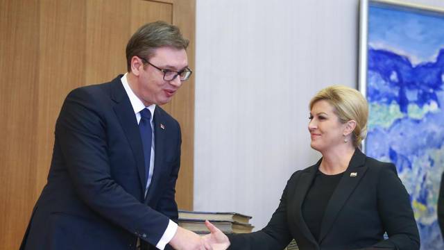 Vučićeva čestitka za Kolindu: Poželio napredak i blagostanje