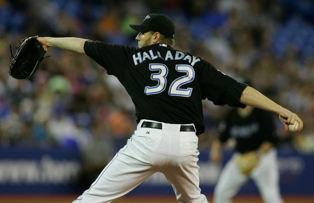 FILE PHOTO: Blue Jays starter Halladay Pitches to Twins