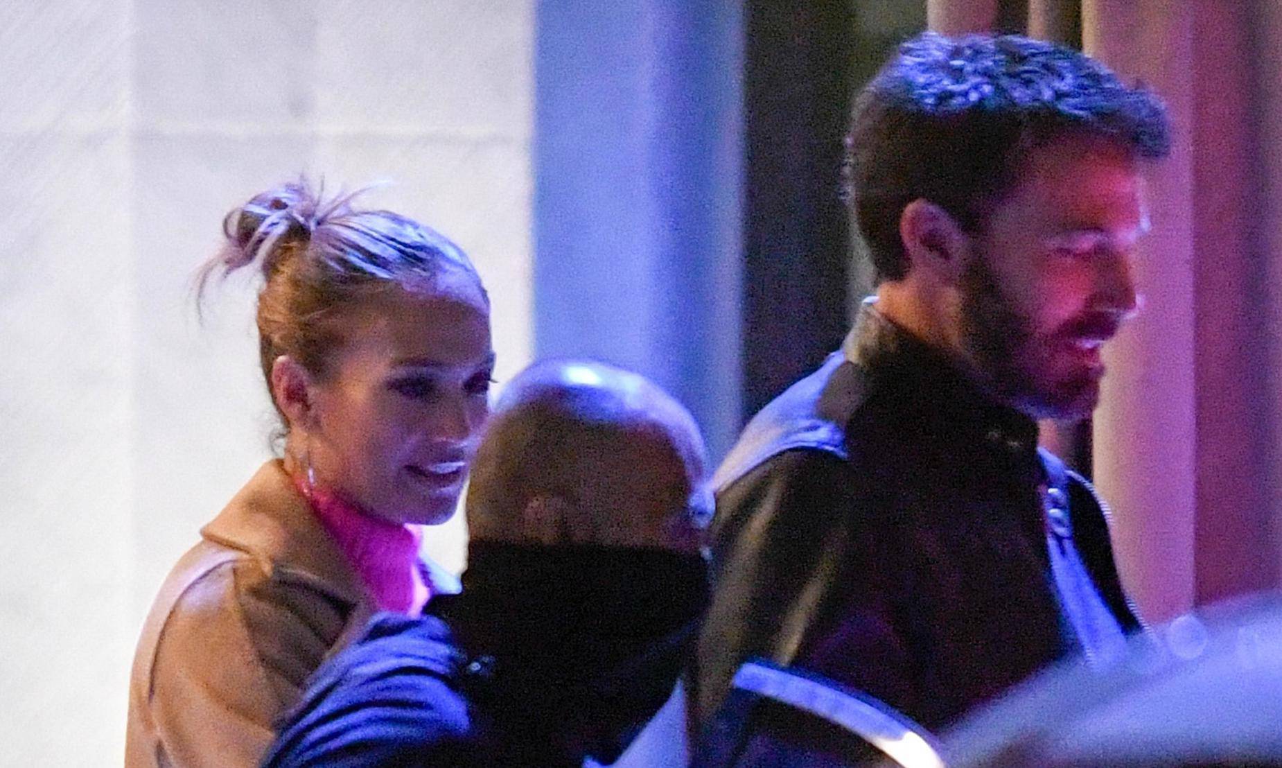 *PREMIUM-EXCLUSIVE* Jennifer Lopez and Ben Affleck confirm their relationship status with PDA while on a dinner date! **WEB EMBARGO UNTIL Thursday, JUNE 3, 2021 at 3:00 PM EDT**