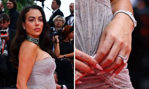 FOTO Duboki dekolte i prsten vrijedan milijune: Evo kako je Georgina pro&scaron;etala Cannesom