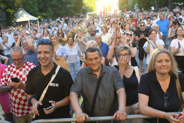 Bjelovar: Nastup Tomislava Bralića i klape Intrade na Terezijani