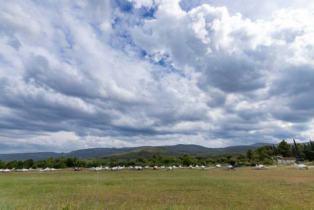 Hvar: Avion promašio pistu, ozlijeđene četiri osobe