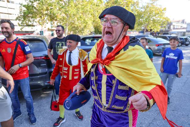 Split:  Hrvatski i španjolski navijači u sjajnoj atmosferi uoči utakmice Lige nacija