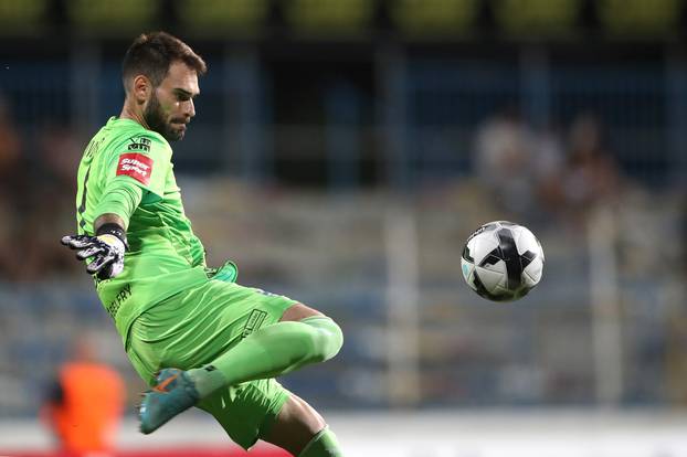 U drugom kolu nove sezone HNL-a Lokomotiva je na stadionu u Kranj?evi?evoj pobijedila Osijek s 2:1