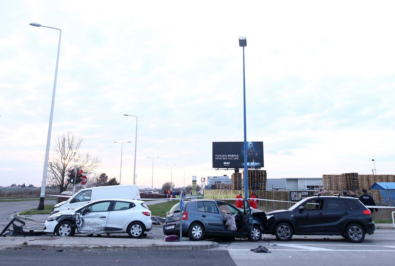 Zagreb: Jedna osoba poginula u sudaru nekoliko vozila kod naselja Velika Mlaka