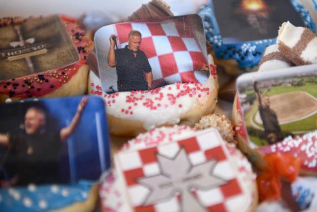 Zagreb: U prvom donut baru Crofna prodaju se krafne s Thompsonovim likom