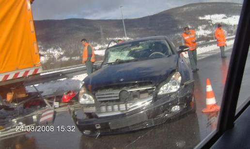 Mercedesom na autocesti udario HAC-ovu ophodnju 