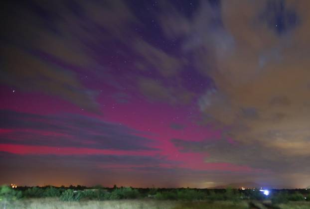 Sollarna oluja kategorije G4, aurora borealis, vidljiva je iz Šibenika