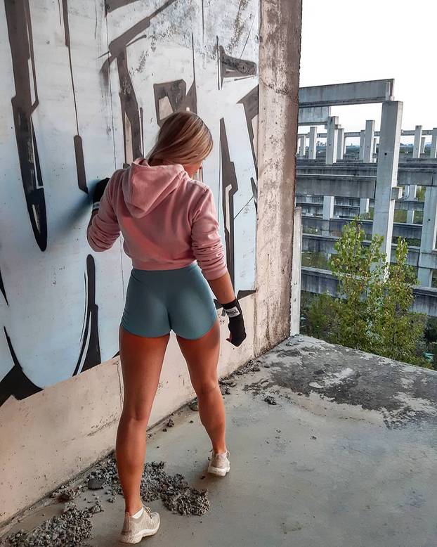 FOTO Ona je nova Miss turizma! Posvećena je fitnesu, završila je Medicinsku školu, a radi u vrtiću