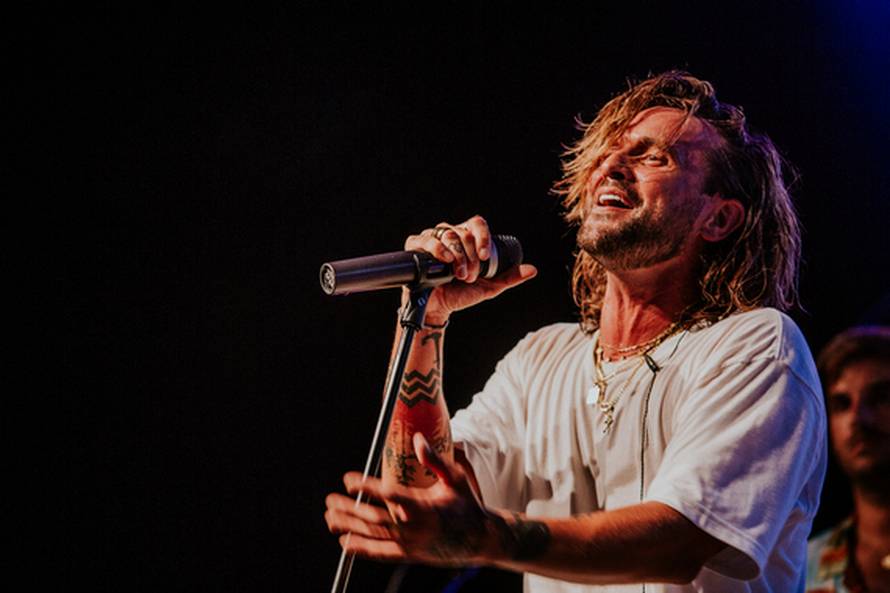 Luka Nižetić objavio nikad intimniji album kojeg će 28.10. predstaviti u Tvornici kulture!