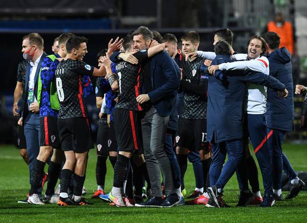 Slavlje hrvatskih igrača nakon ulaska u četvrtfinale Europskog prvenstva