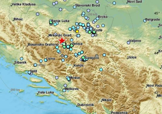 Jak potres u BiH: U Travniku pucali zidovi i padali dimnjaci