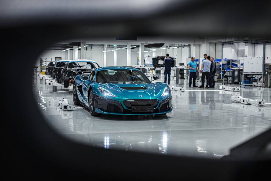 Unatoč padu prodaje vozila u Hrvatskoj, prodani su po jedan Rimac, Bugatti, Ferrari i Bentley