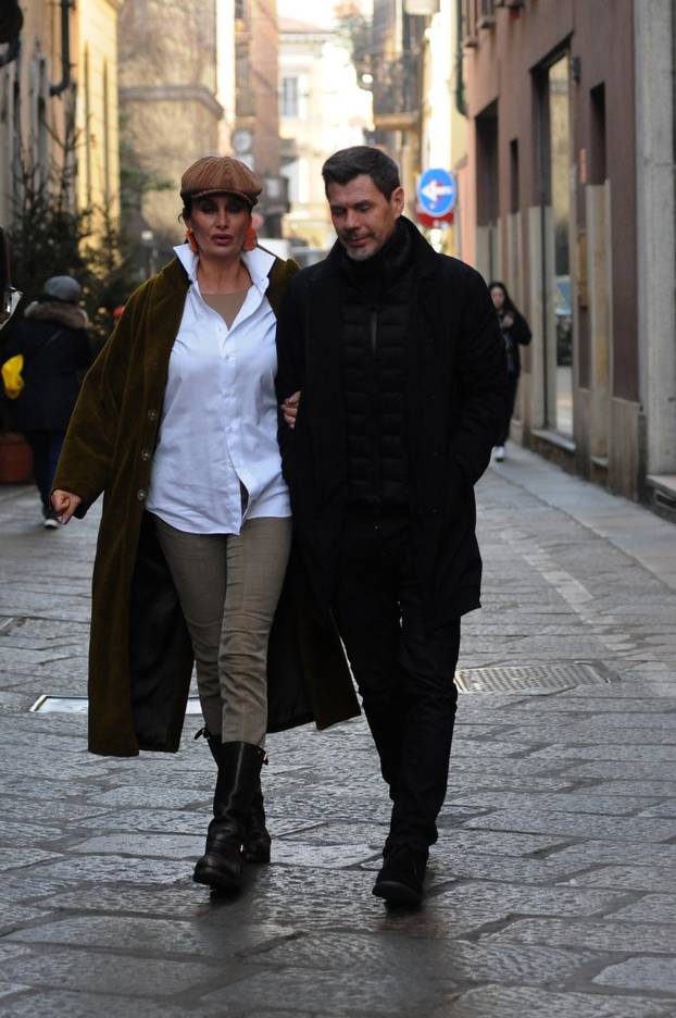 Milano: Zvonimir Boban i supruga Leonarda u šetnji centrom