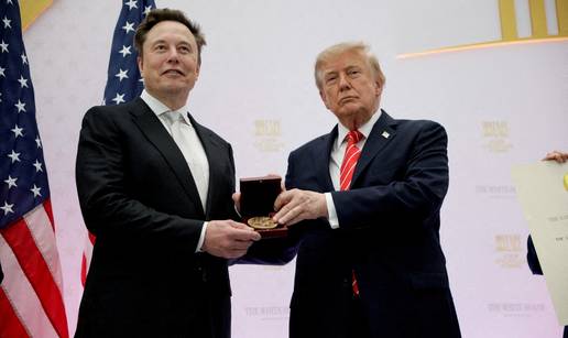Trump tvrdi da ni on ni Musk nisu odgovorni za gubitak pristupa Starlinku u Ukrajini