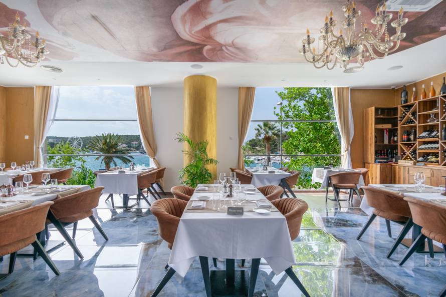 Restoran u Makarskoj izgleda poput Sikstinske kapelice, a gosti ga naprosto obožavaju