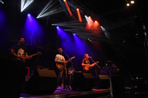 Pula: Bajaga opet oduševio publiku u Puli