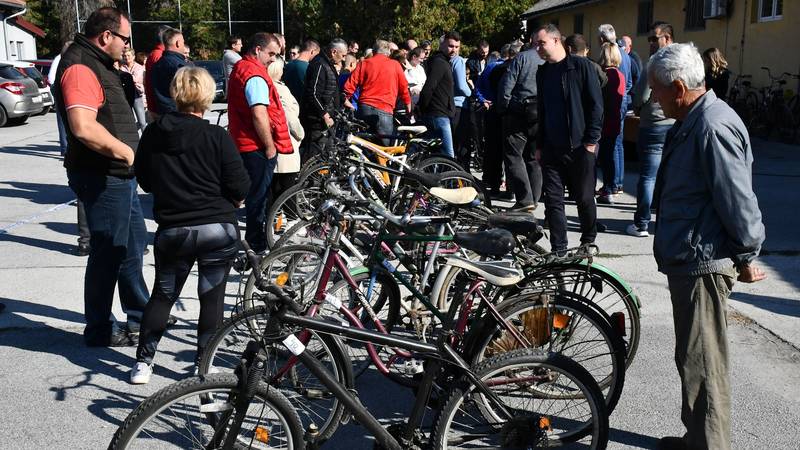 Bicikli od dva do 10 eura! Bili smo na javnoj dražbi policije: 'Sve su prodali za jedan sat'