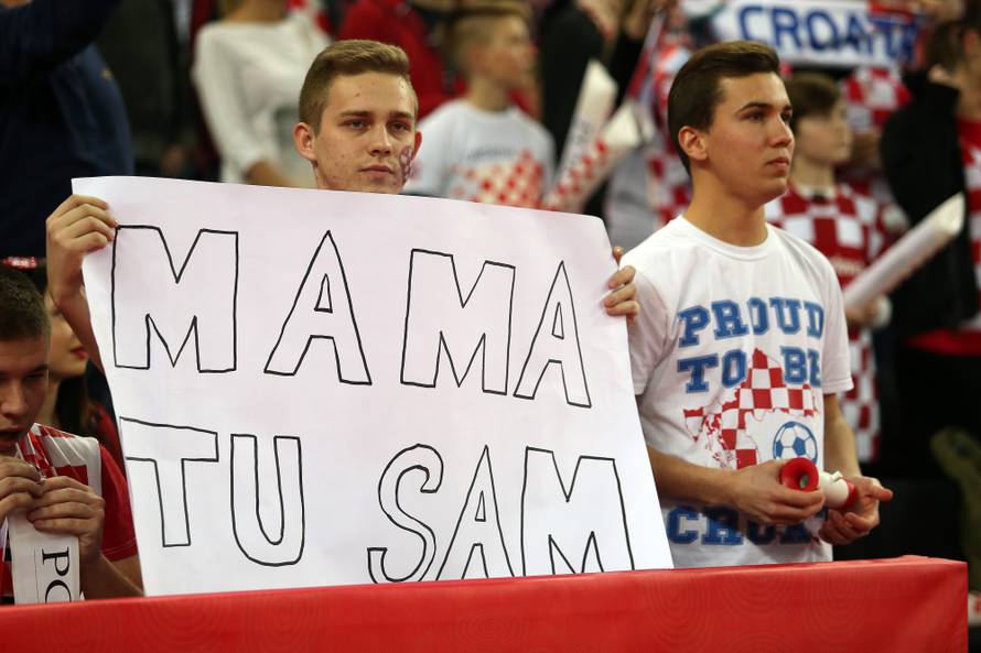 Ona je bila u svom điru: Curo, naši su Kauboji, ne Indijanci...