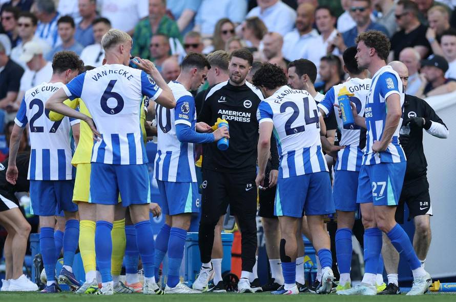 Premier League - Brighton & Hove Albion v Manchester United