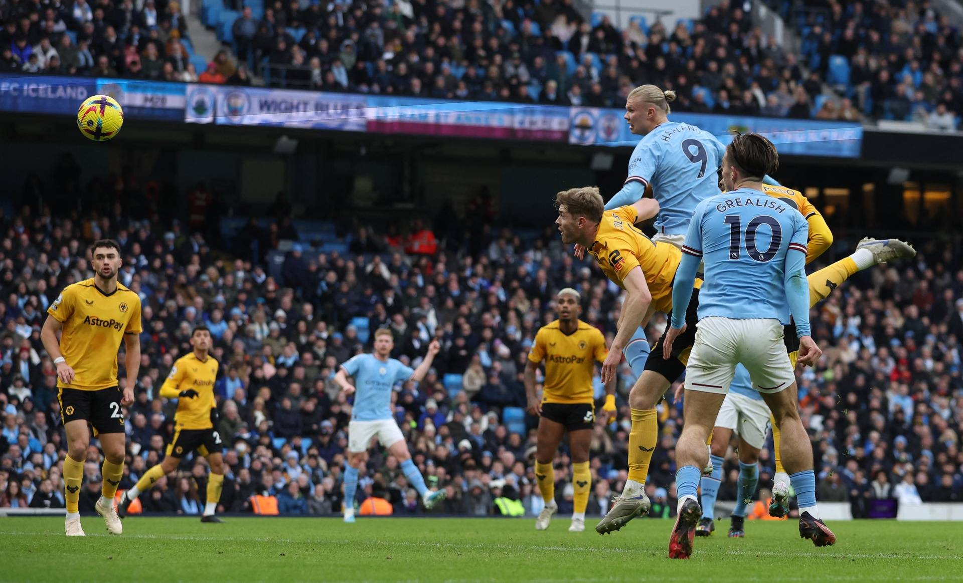 Premier League - Manchester City v Wolverhampton Wanderers