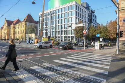 FOTO Kaos u centru Zagreba: Tri auta se sudarila na raskrižju