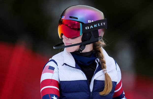 FOTO Slovenci prvi u skijaškim skokovima, brat i sestra osvojili zlato u curlingu, Shiffrin druga