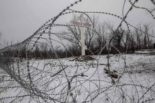 FOTO Ovako izgledaju ulice u Ukrajini: 'Jedino ispod mreže možemo doći do trgovine'
