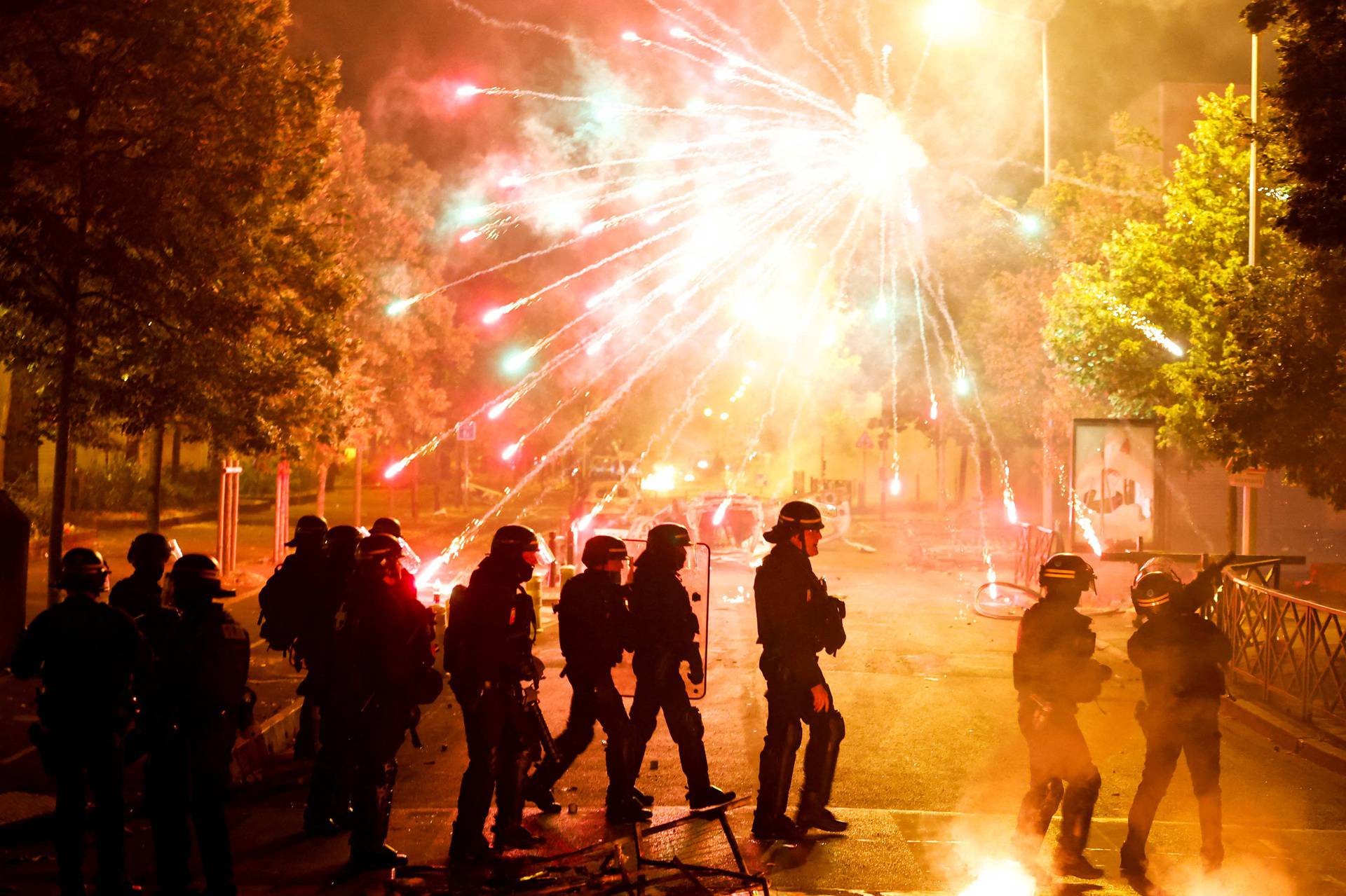 Riots after a teenager shot dead by police in a Paris suburb