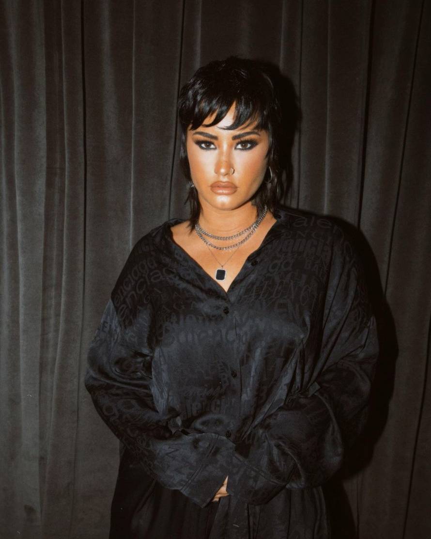 Demi Lovato se predomislila, više nije nebinarna osoba? 'Ponovo se osjećam kao žena'