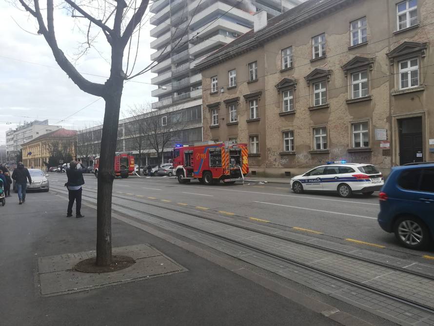 Buknulo u Zagrebu: Gorio je stan na devetom katu nebodera